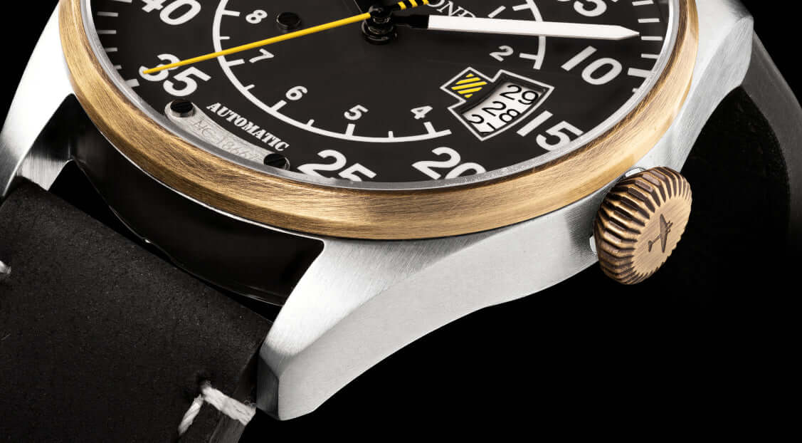 STROND DC-4 automatic watch close-up featuring a black dial and vintage design, limited edition of 1945 pieces.