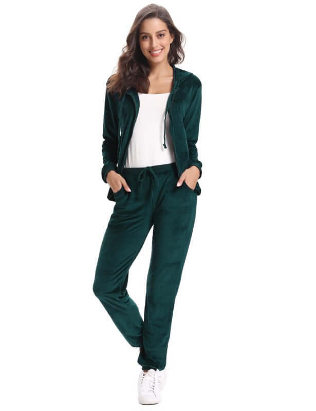 Women's cozy knit two-piece set in green, perfect for autumn and winter leisure style.