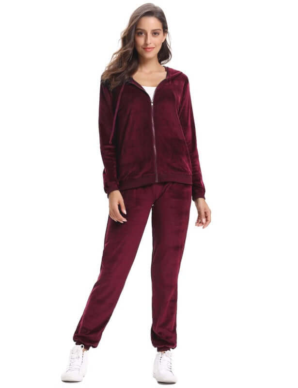 Women's burgundy cozy knit two-piece set, perfect for autumn-winter leisure wear with long sleeves and mid-waist pants.