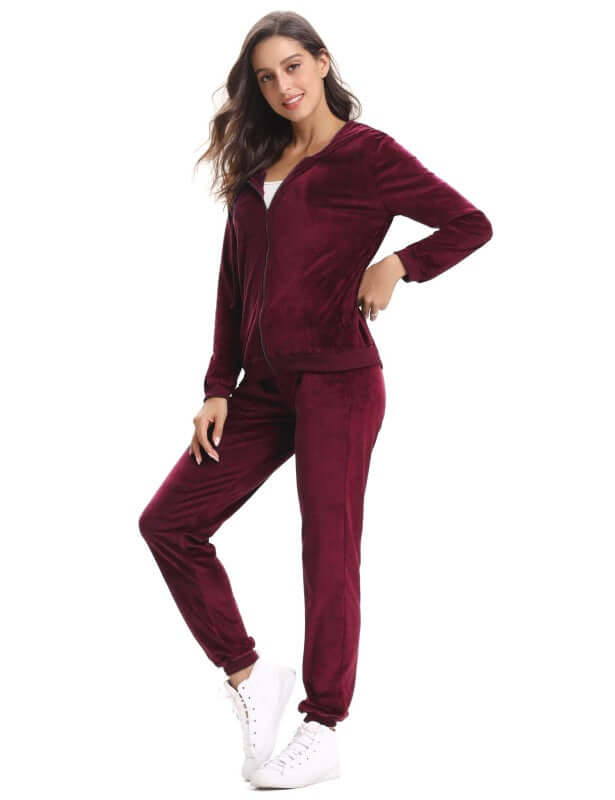 Women's cozy knit two-piece set in burgundy, perfect for autumn and winter leisure wear.