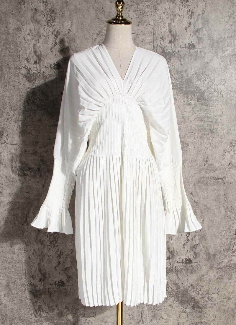 Sakiya pleated long sleeve shirt dress in white, knee-length with V-neck and full sleeves, perfect for casual wear.